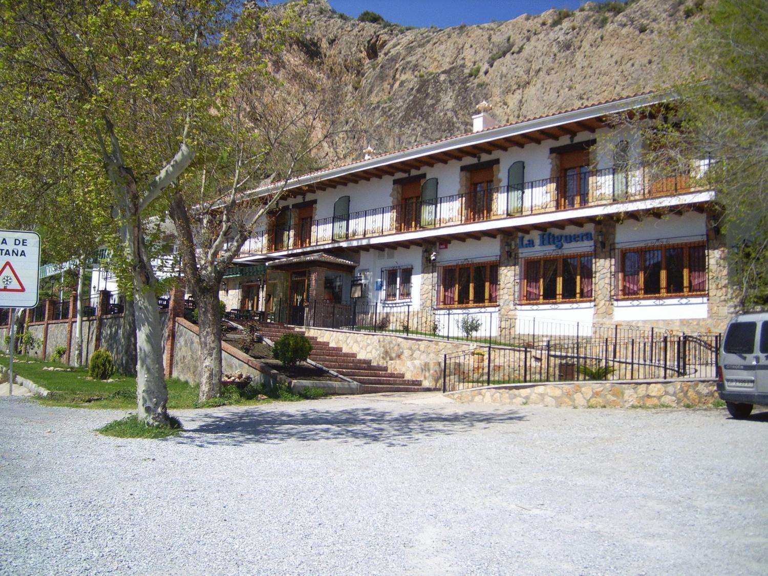 La Higuera Hotel 2*