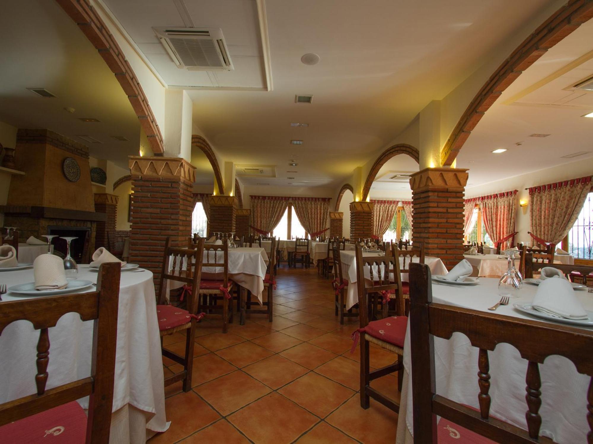 Hotel La Higuera 2*