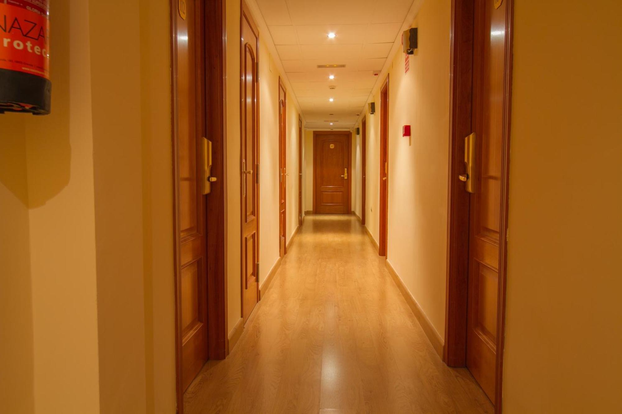 Hotel La Higuera 2*