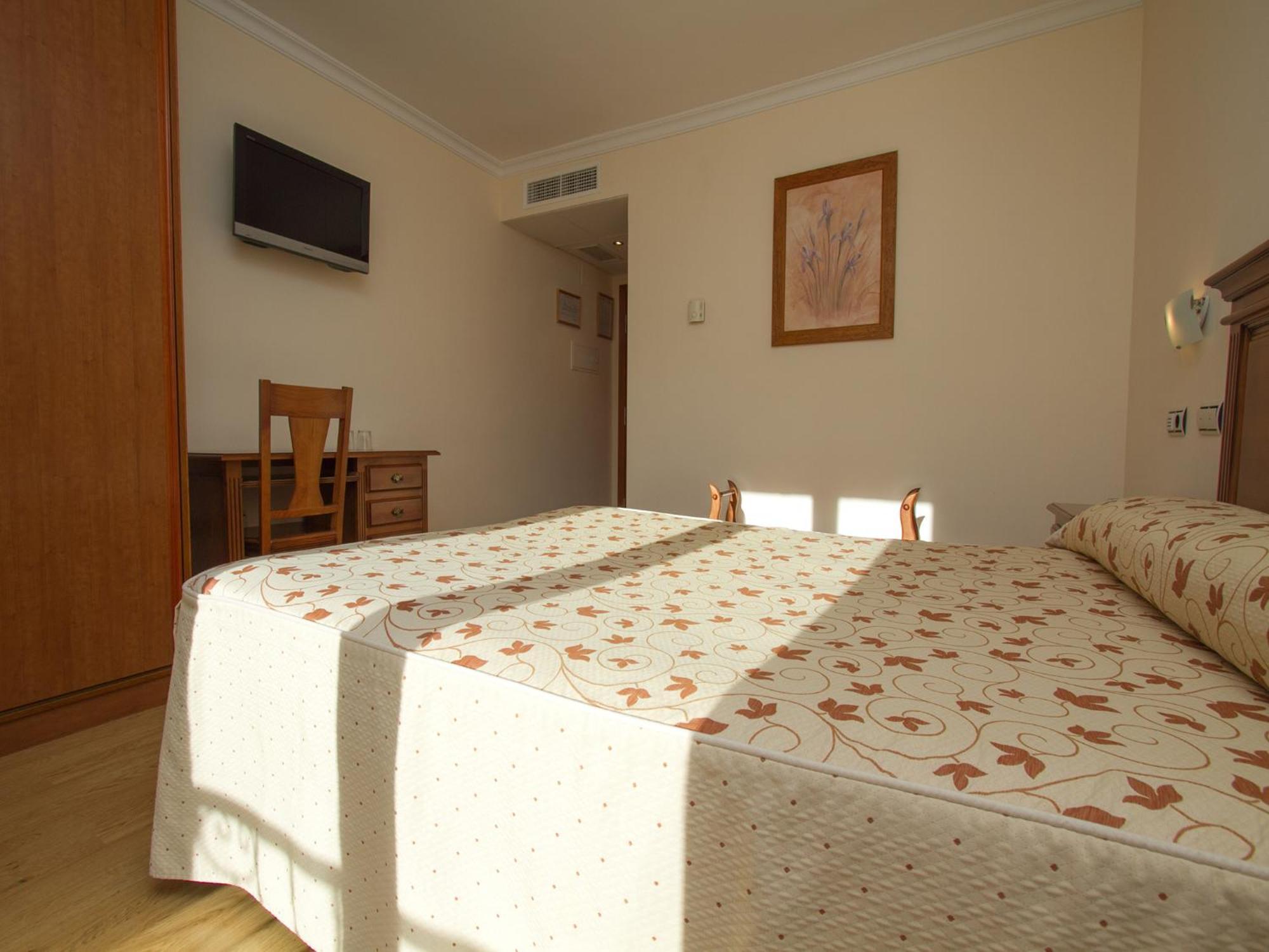 Hotel La Higuera Güéjar Sierra
